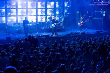 Vivid-Sydney-2014_The-Pixies_Sydney-Opera-House_Daniel-Boud_DNSW_073-1280x853[1]